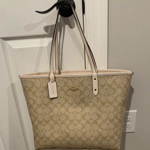 Coach tote bag
